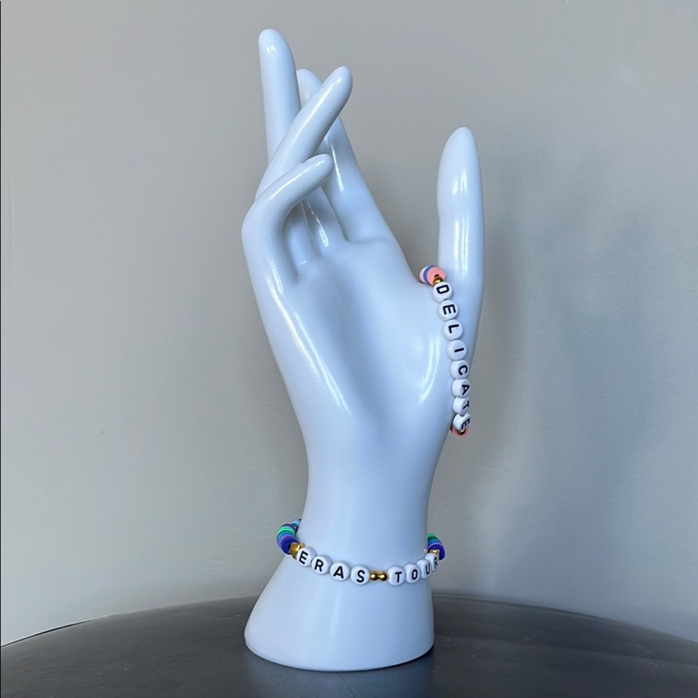 NEW! Bracelet display (white) for Taylor Swift Eras friendship bracelets